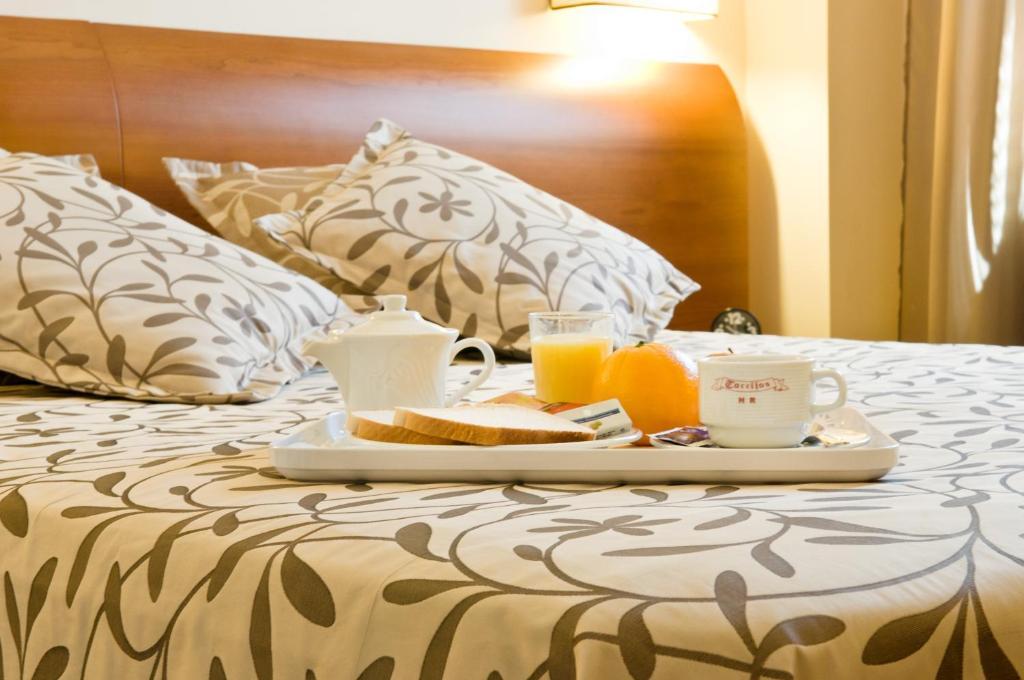 Torrijos Hotell Cheste Eksteriør bilde